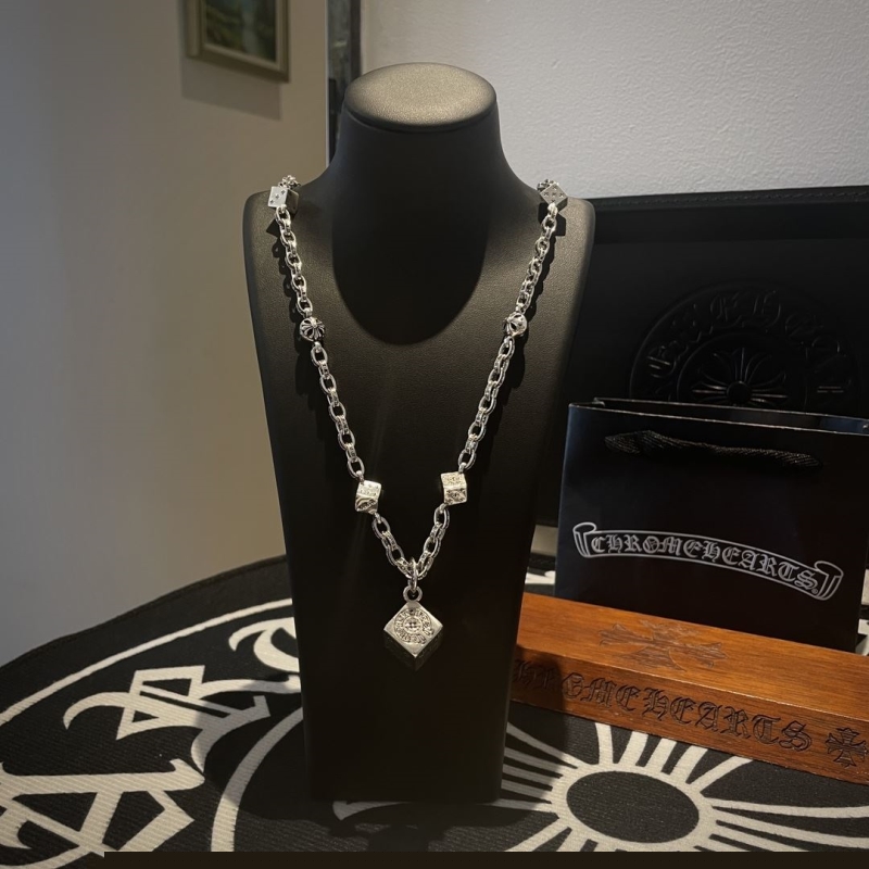Ch**me He**ts necklaces